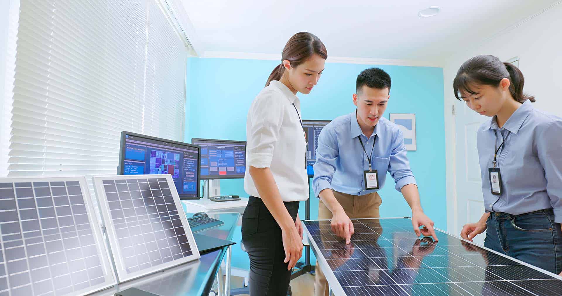 Höhere Erträge durch LUOX Energy: So funktioniert moderne Stromvermarktung für PV-Anlagen